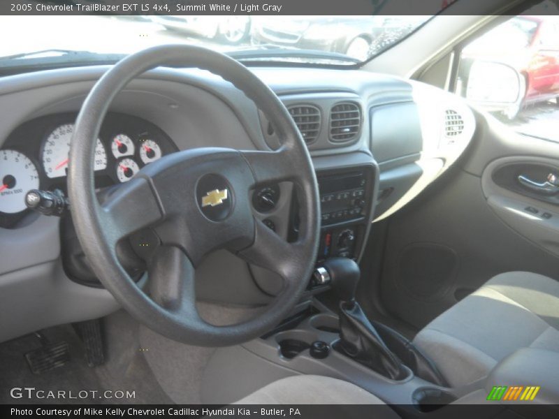Summit White / Light Gray 2005 Chevrolet TrailBlazer EXT LS 4x4