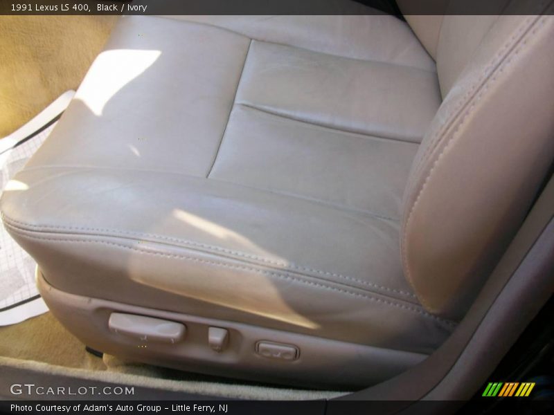 Black / Ivory 1991 Lexus LS 400