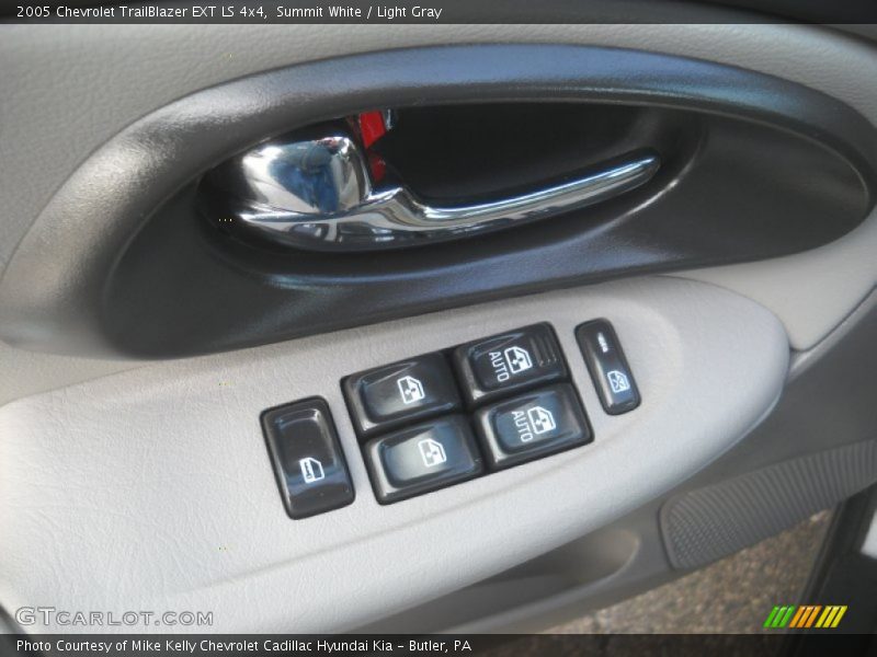 Summit White / Light Gray 2005 Chevrolet TrailBlazer EXT LS 4x4