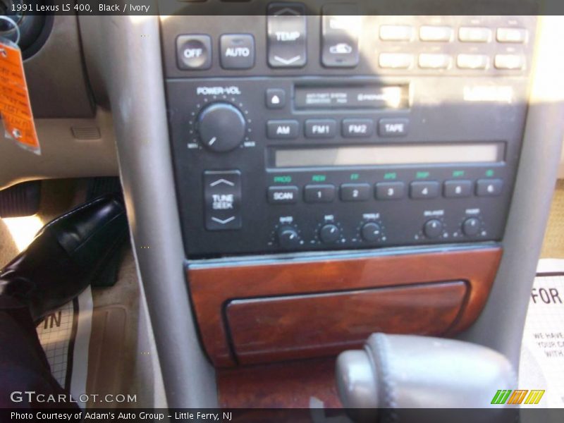 Black / Ivory 1991 Lexus LS 400