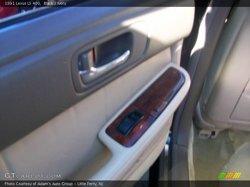 Black / Ivory 1991 Lexus LS 400