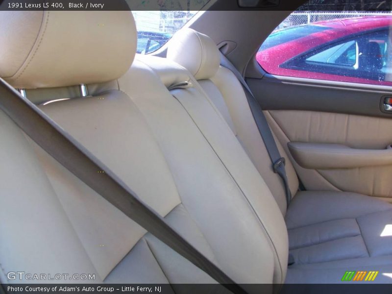 Black / Ivory 1991 Lexus LS 400