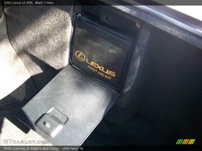 Black / Ivory 1991 Lexus LS 400