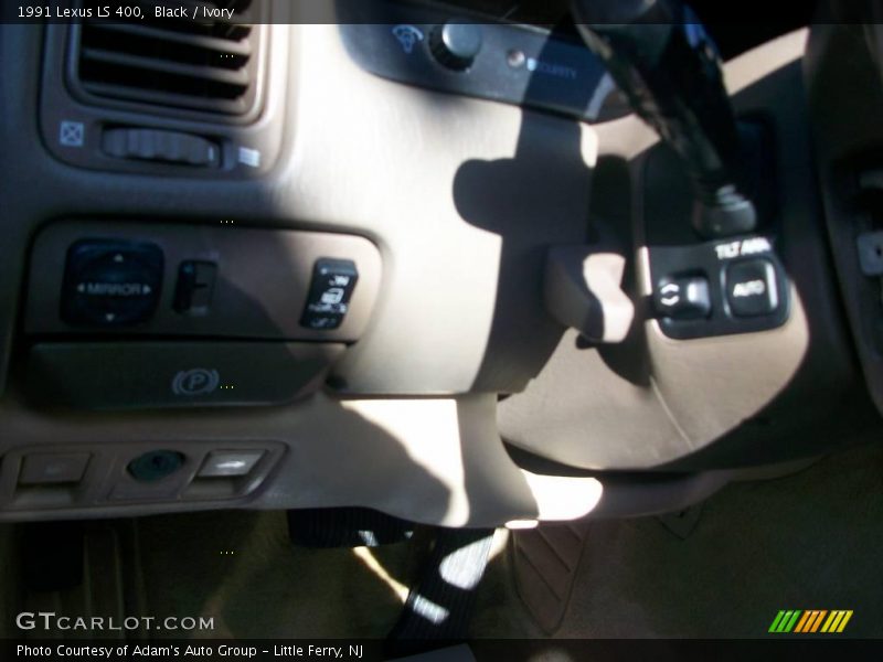 Black / Ivory 1991 Lexus LS 400