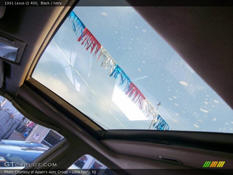 Black / Ivory 1991 Lexus LS 400