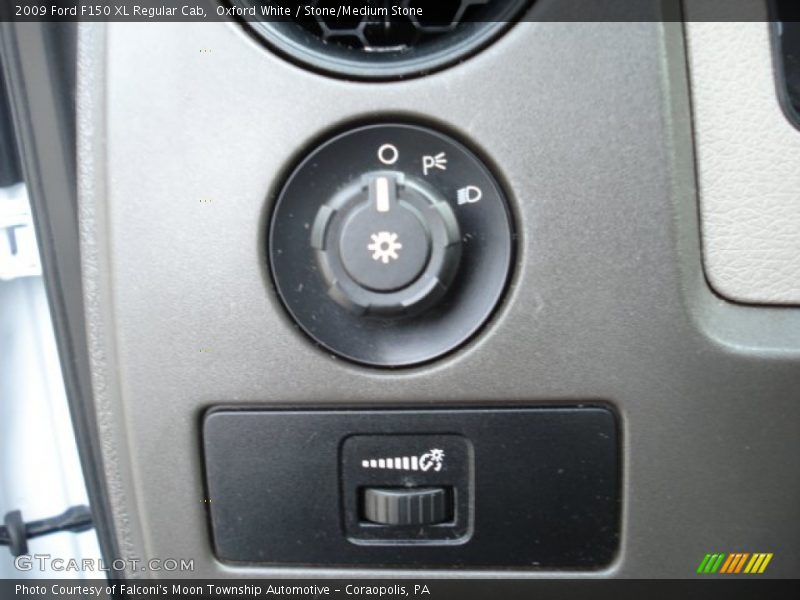 Oxford White / Stone/Medium Stone 2009 Ford F150 XL Regular Cab