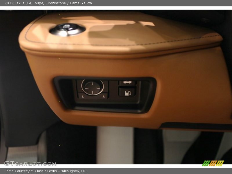 Controls of 2012 LFA Coupe