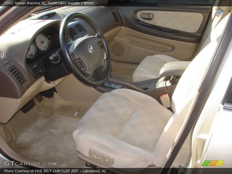 Sunlit Sand Metallic / Blond 2002 Nissan Maxima SE