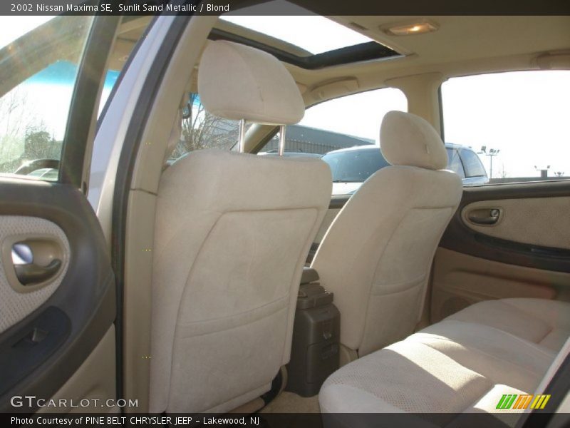 Sunlit Sand Metallic / Blond 2002 Nissan Maxima SE