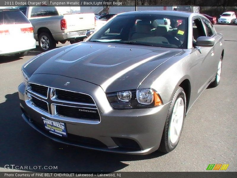 Tungsten Metallic / Black/Light Frost Beige 2011 Dodge Charger SE