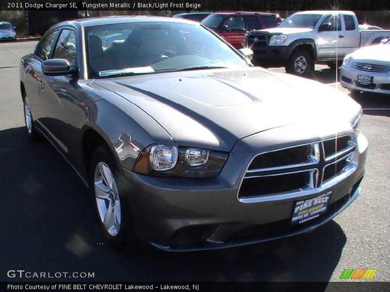 Tungsten Metallic / Black/Light Frost Beige 2011 Dodge Charger SE