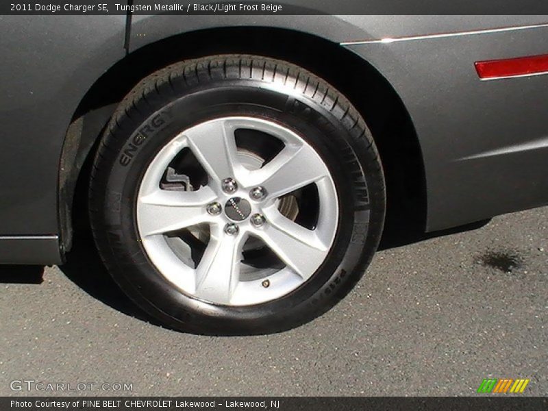 Tungsten Metallic / Black/Light Frost Beige 2011 Dodge Charger SE