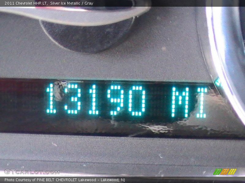 Silver Ice Metallic / Gray 2011 Chevrolet HHR LT