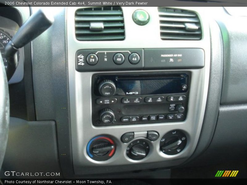 Summit White / Very Dark Pewter 2006 Chevrolet Colorado Extended Cab 4x4