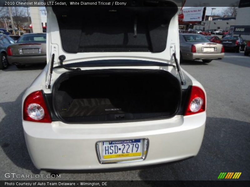 White Diamond Tricoat / Ebony 2010 Chevrolet Malibu LTZ Sedan