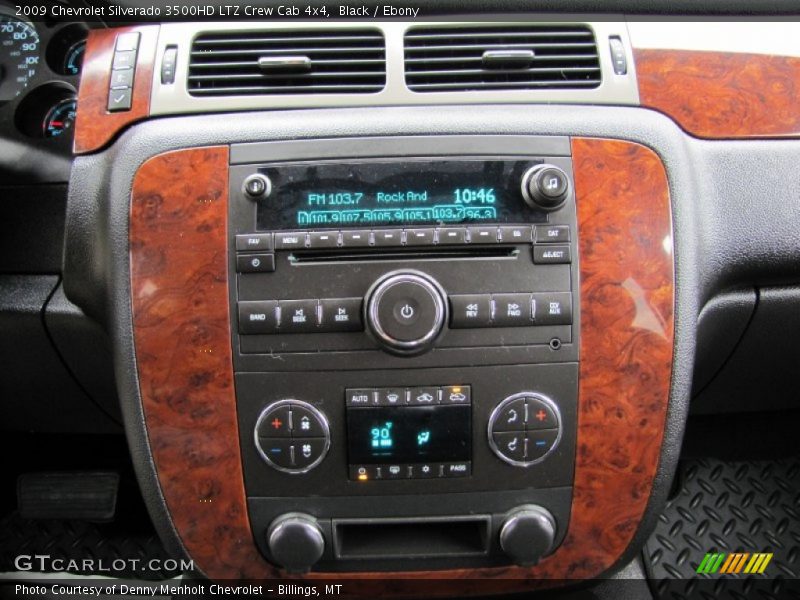 Controls of 2009 Silverado 3500HD LTZ Crew Cab 4x4