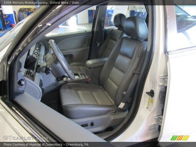  2006 Montego Luxury Shale Interior