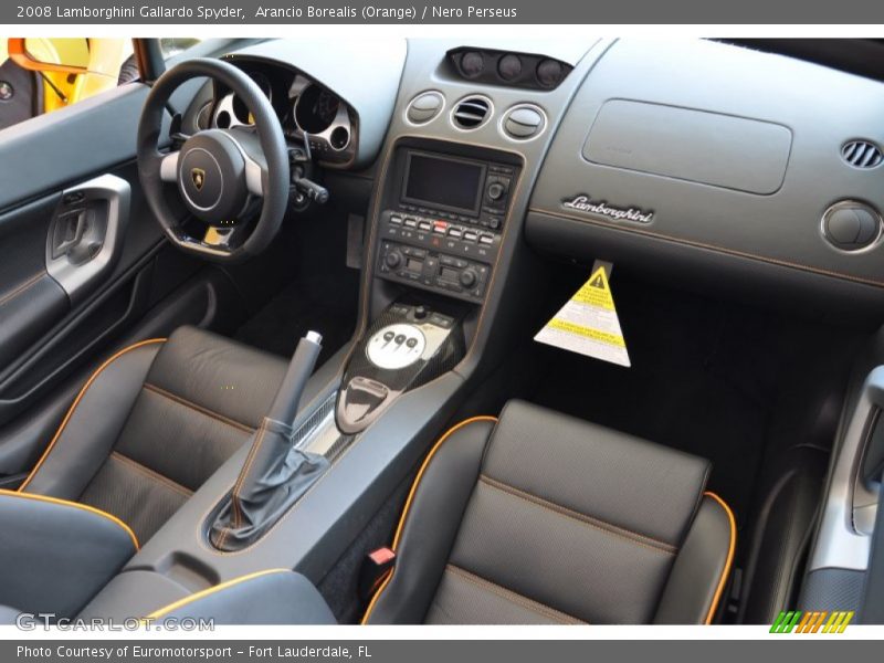 Dashboard of 2008 Gallardo Spyder
