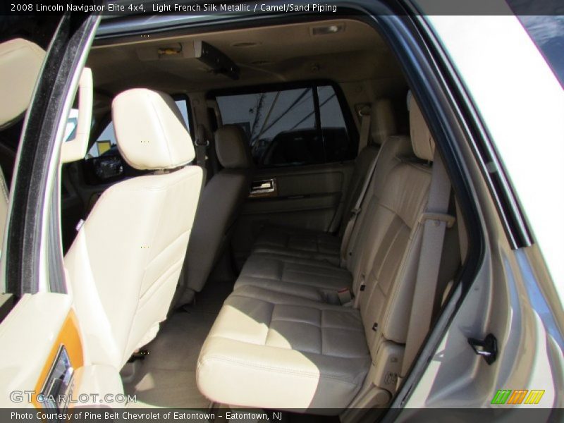 Light French Silk Metallic / Camel/Sand Piping 2008 Lincoln Navigator Elite 4x4