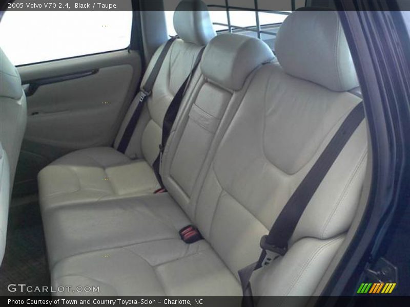 Black / Taupe 2005 Volvo V70 2.4