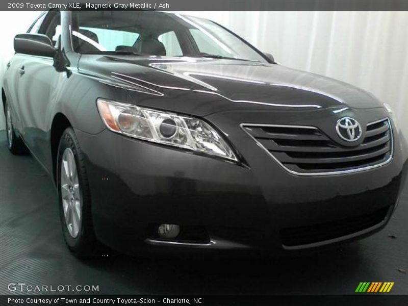 Magnetic Gray Metallic / Ash 2009 Toyota Camry XLE