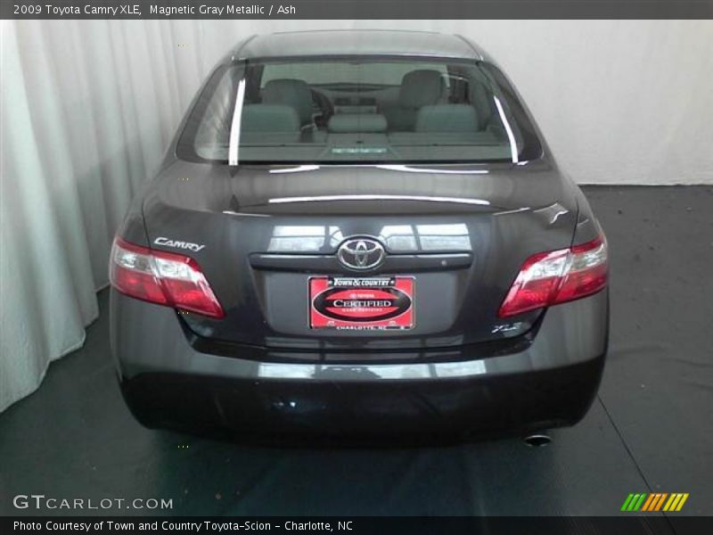 Magnetic Gray Metallic / Ash 2009 Toyota Camry XLE
