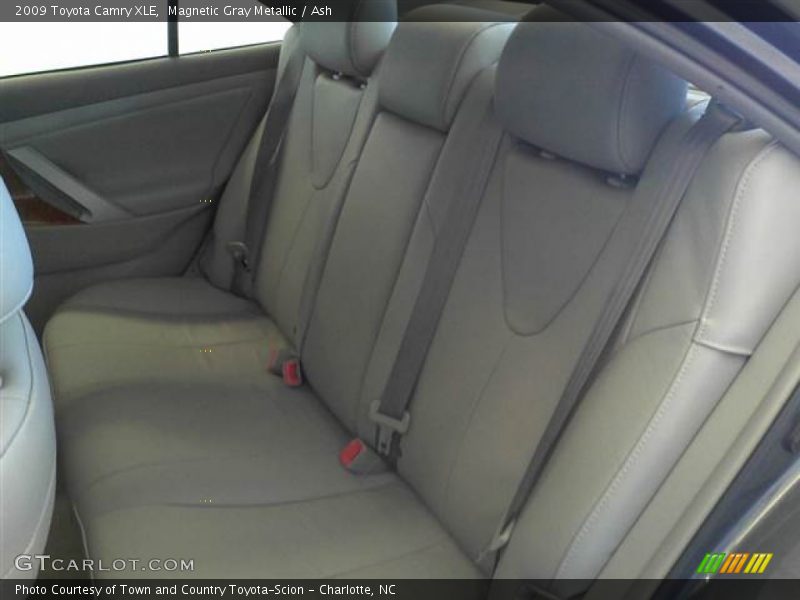 Magnetic Gray Metallic / Ash 2009 Toyota Camry XLE