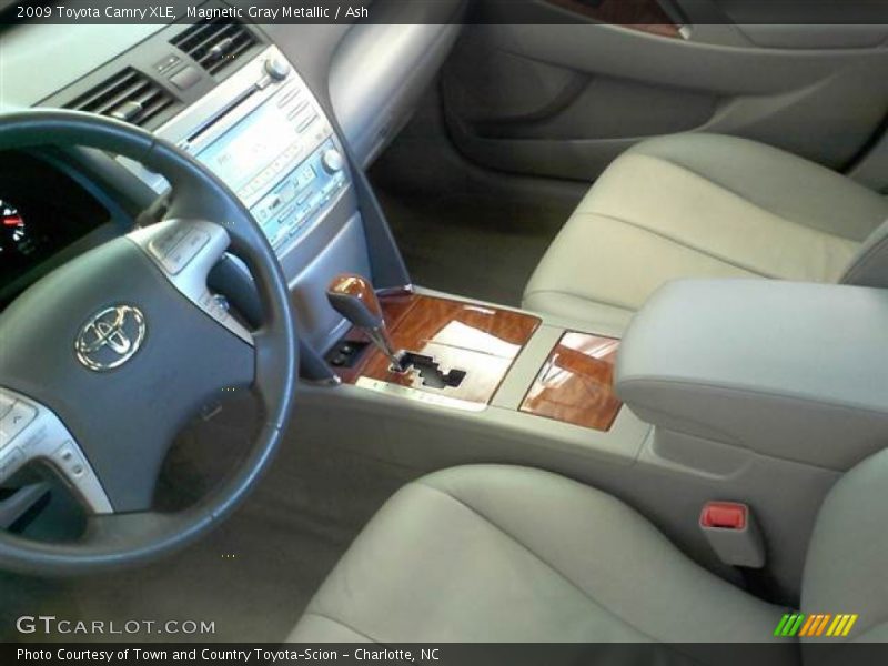 Magnetic Gray Metallic / Ash 2009 Toyota Camry XLE