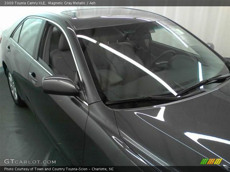 Magnetic Gray Metallic / Ash 2009 Toyota Camry XLE