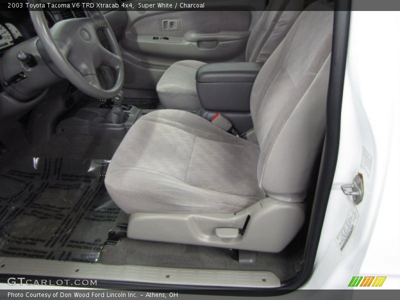 Super White / Charcoal 2003 Toyota Tacoma V6 TRD Xtracab 4x4