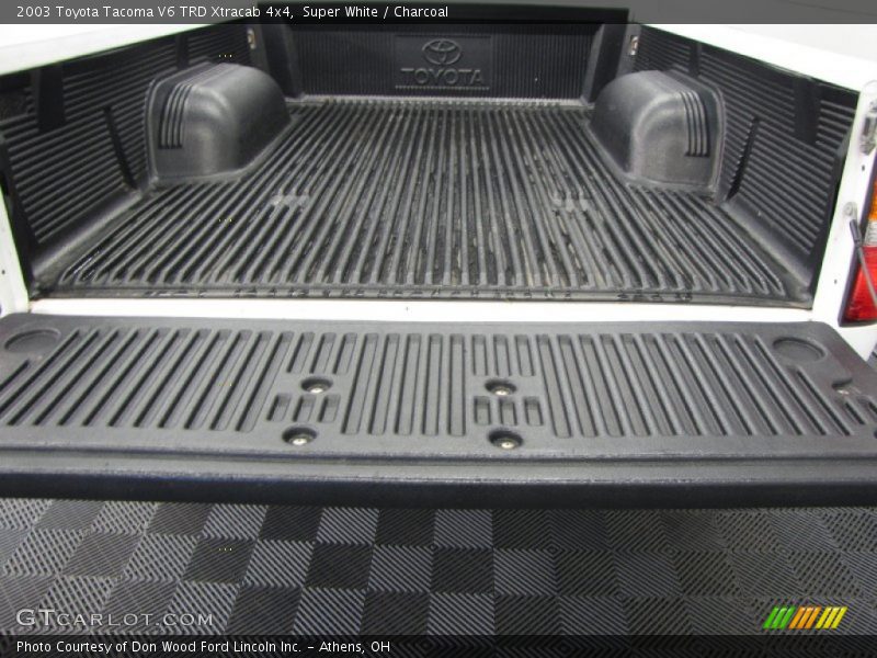 Super White / Charcoal 2003 Toyota Tacoma V6 TRD Xtracab 4x4