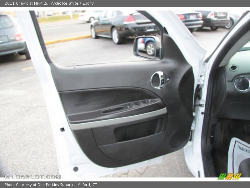 Arctic Ice White / Ebony 2011 Chevrolet HHR LS