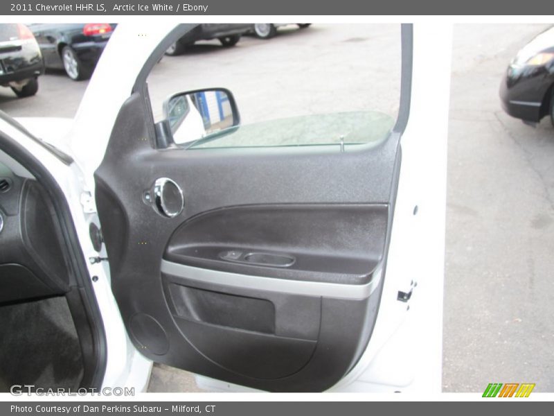 Arctic Ice White / Ebony 2011 Chevrolet HHR LS