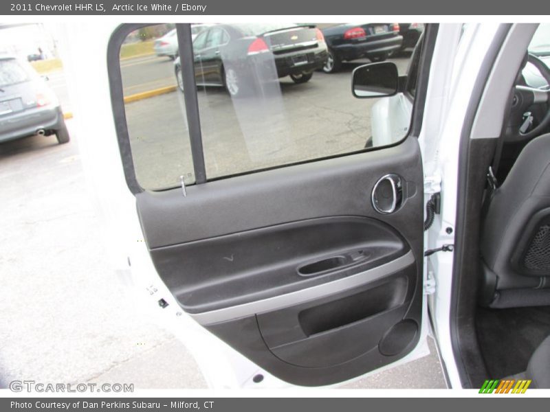 Arctic Ice White / Ebony 2011 Chevrolet HHR LS