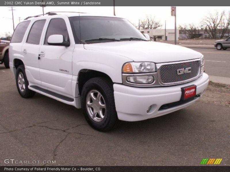 Summit White / Sandstone 2002 GMC Yukon Denali AWD