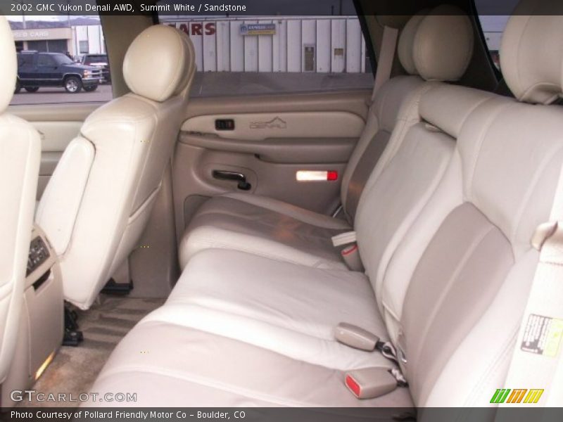 Summit White / Sandstone 2002 GMC Yukon Denali AWD