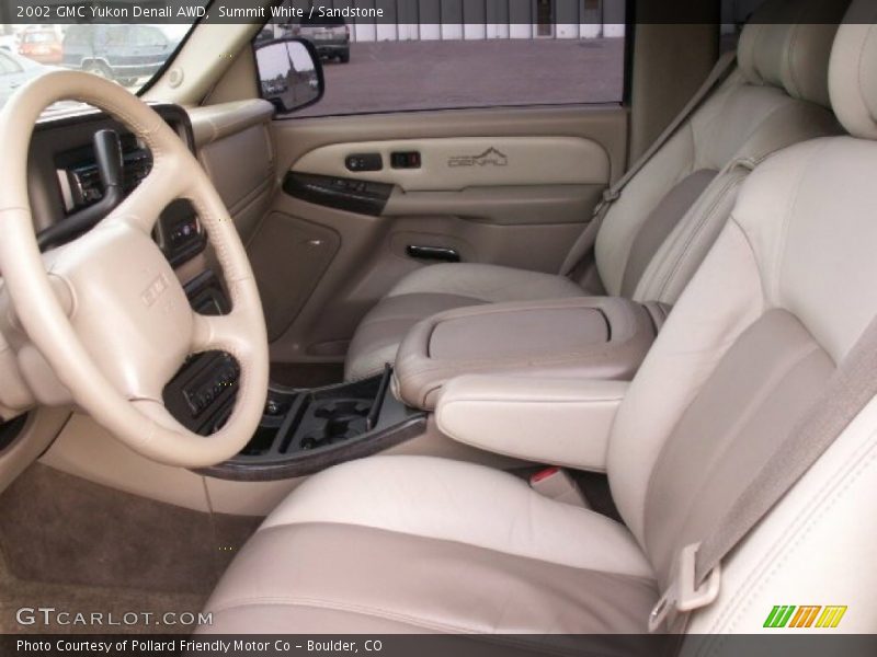Summit White / Sandstone 2002 GMC Yukon Denali AWD