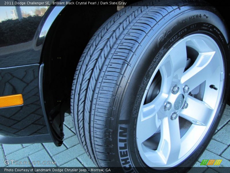 Brilliant Black Crystal Pearl / Dark Slate Gray 2011 Dodge Challenger SE