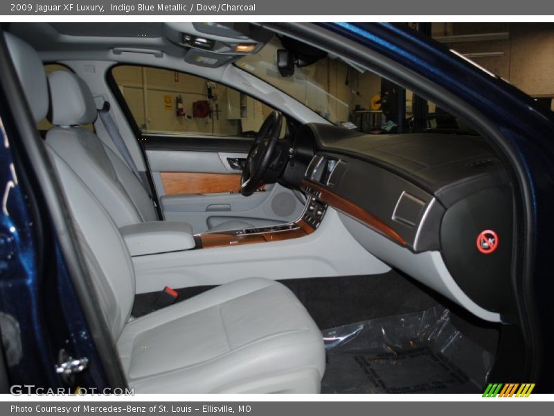 Indigo Blue Metallic / Dove/Charcoal 2009 Jaguar XF Luxury