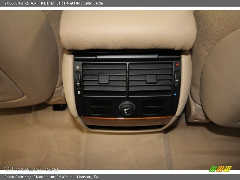 Kalahari Beige Metallic / Sand Beige 2005 BMW X5 4.4i