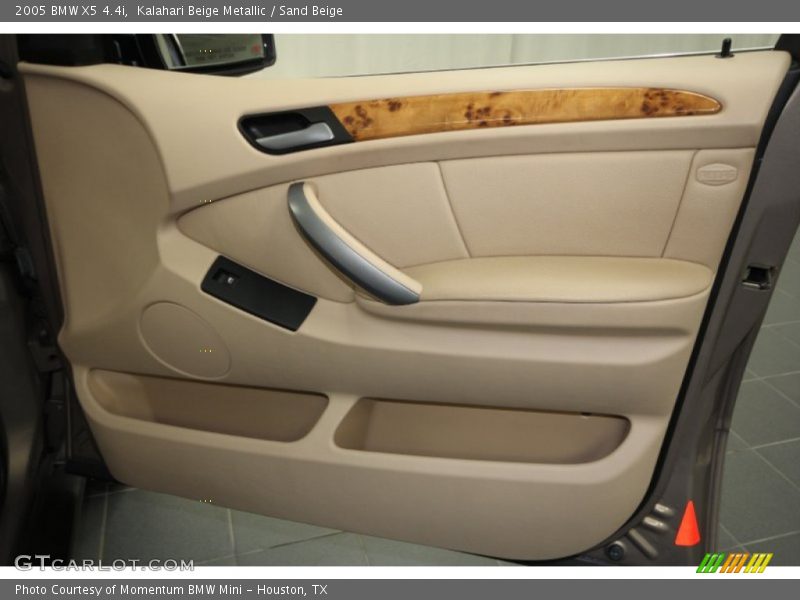 Kalahari Beige Metallic / Sand Beige 2005 BMW X5 4.4i