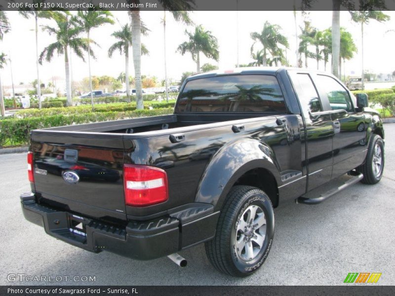 Black / Medium Flint 2006 Ford F150 XL SuperCab