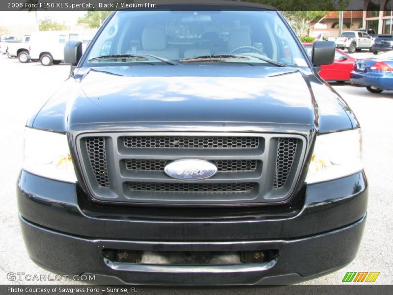 Black / Medium Flint 2006 Ford F150 XL SuperCab