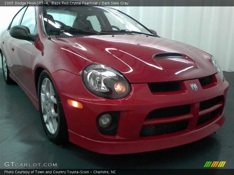 Blaze Red Crystal Pearlcoat / Dark Slate Gray 2005 Dodge Neon SRT-4