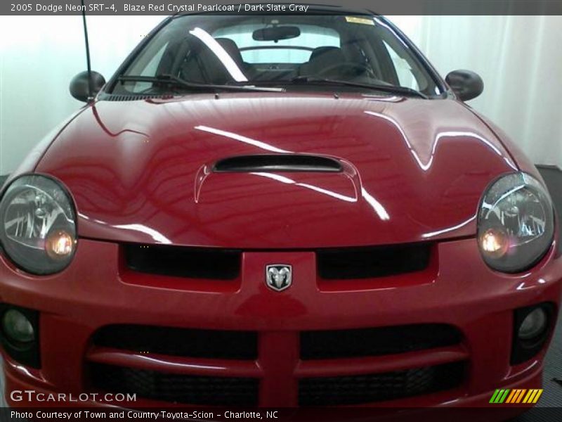 Blaze Red Crystal Pearlcoat / Dark Slate Gray 2005 Dodge Neon SRT-4