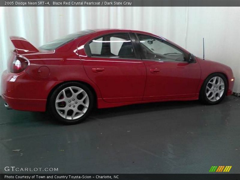 Blaze Red Crystal Pearlcoat / Dark Slate Gray 2005 Dodge Neon SRT-4