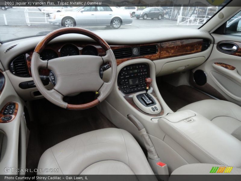 Dashboard of 2001 XJ Vanden Plas