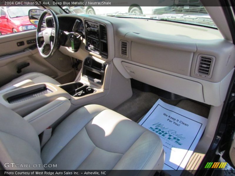 Deep Blue Metallic / Neutral/Shale 2004 GMC Yukon SLT 4x4