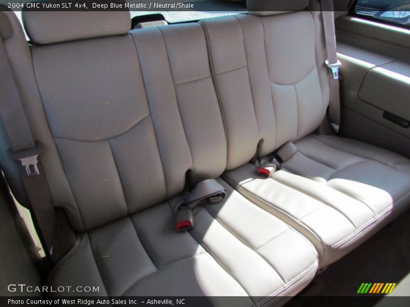 Deep Blue Metallic / Neutral/Shale 2004 GMC Yukon SLT 4x4