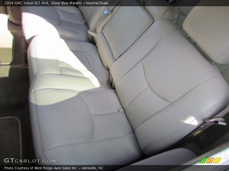 Deep Blue Metallic / Neutral/Shale 2004 GMC Yukon SLT 4x4